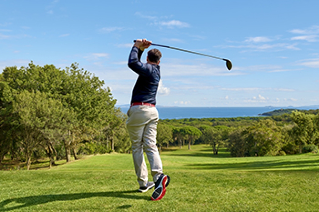 Golf Swing Mechanics Can Affect Your Feet and Ankles